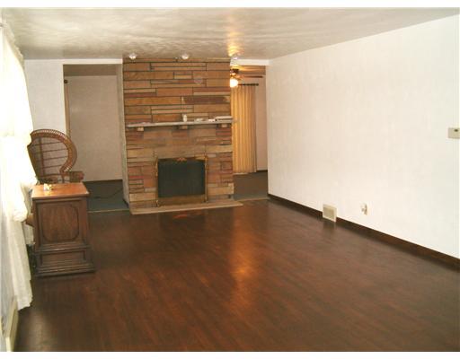 801 Hartge Road Lower Burrell, PA 15068 - Photo 2 of 15 Living Room.