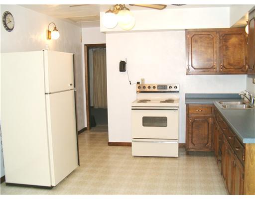 801 Hartge Road Lower Burrell, PA 15068 - Photo 4 of 15 Kitchen.