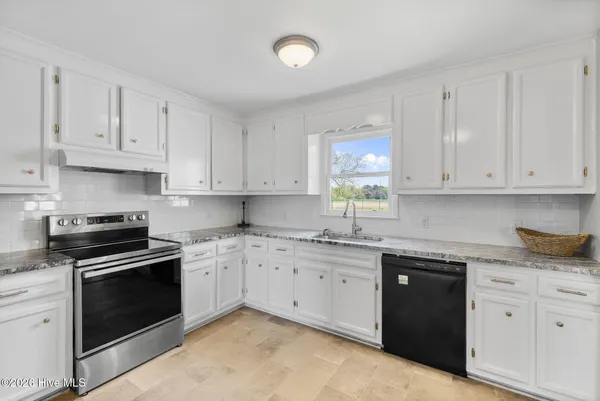 $249,000 | 830 Indian Springs Road, Mount Olive, NC 28365