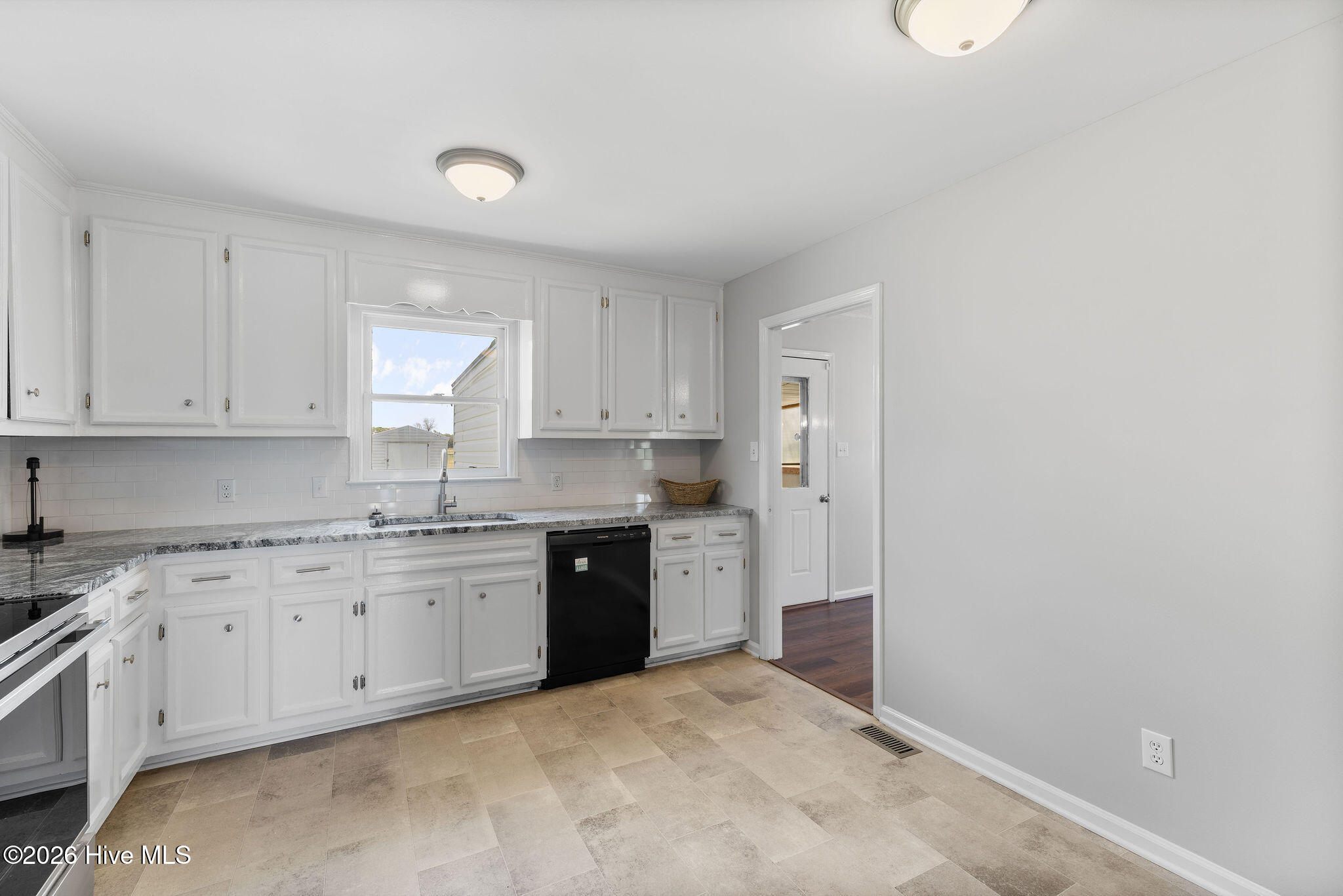 830 Indian Springs Road Mount Olive, NC 28365 - Photo 9 of 24 5T5A5390