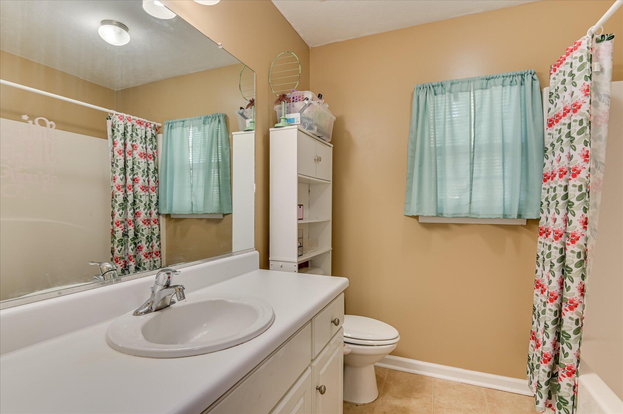 649 Butler Springs Circle Grovetown, GA 30813 - Photo 32 of 51 Hall bathroom