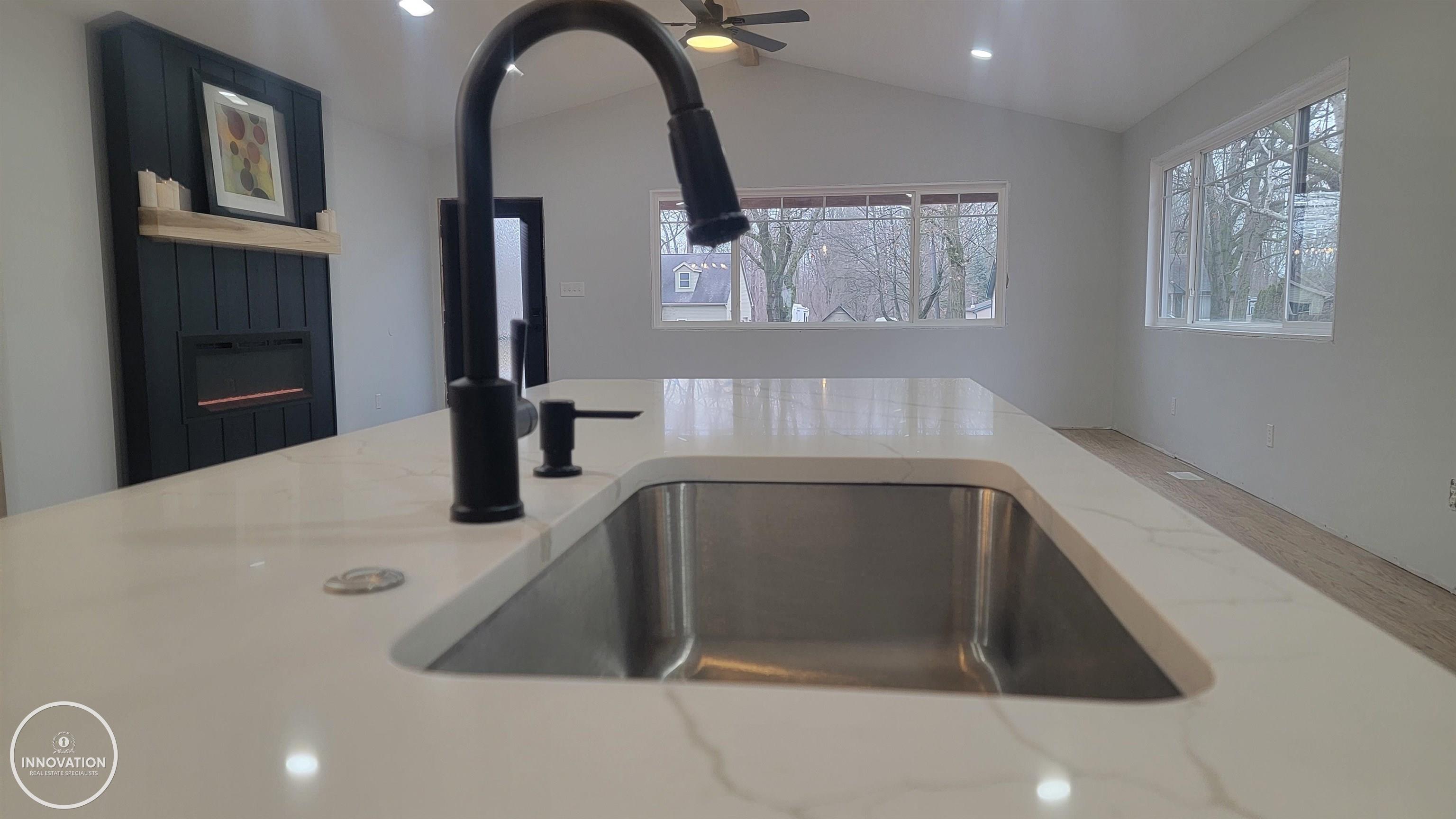 48745 Callens Road Chesterfield, MI 48047 - Photo 5 of 24