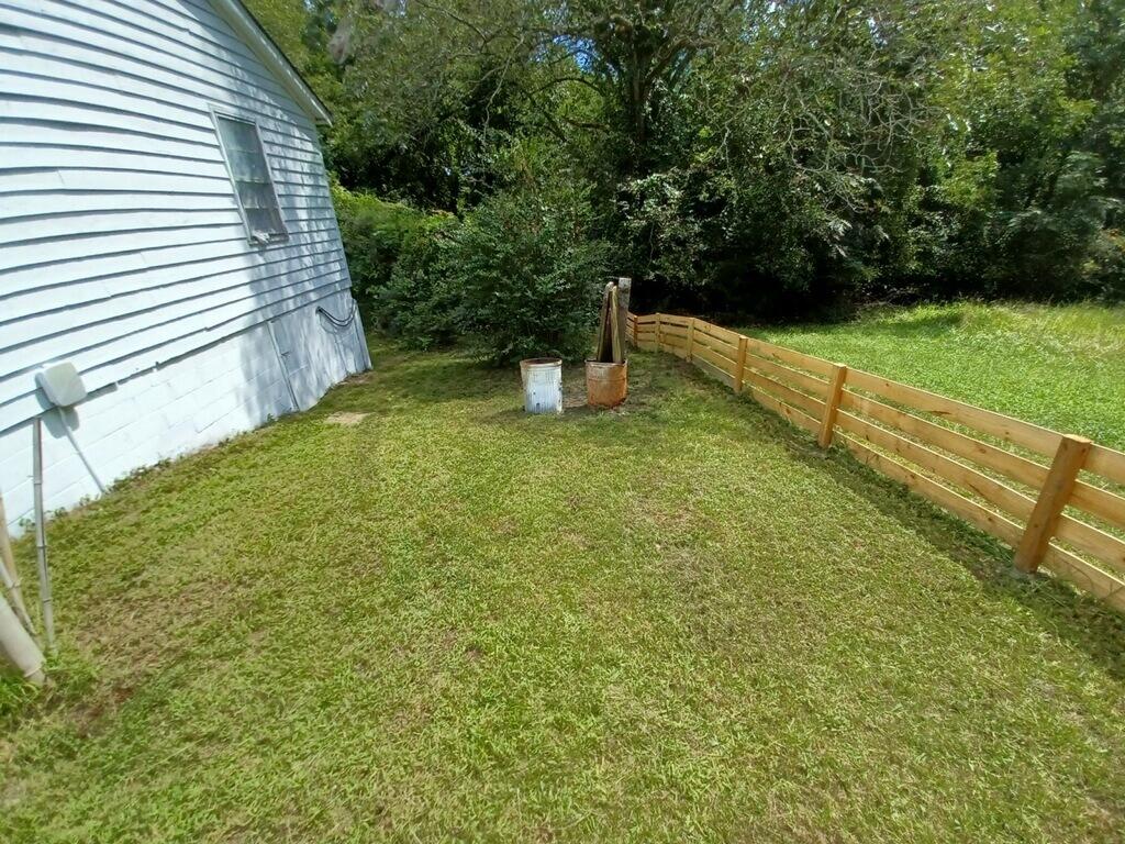 130 County Rd S-01-32 Abbeville, SC 29620 - Photo 20 of 20 Side Yard 3
