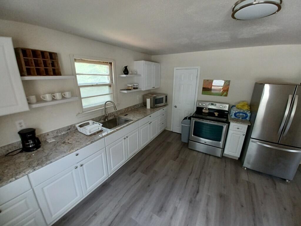Kitchen 1