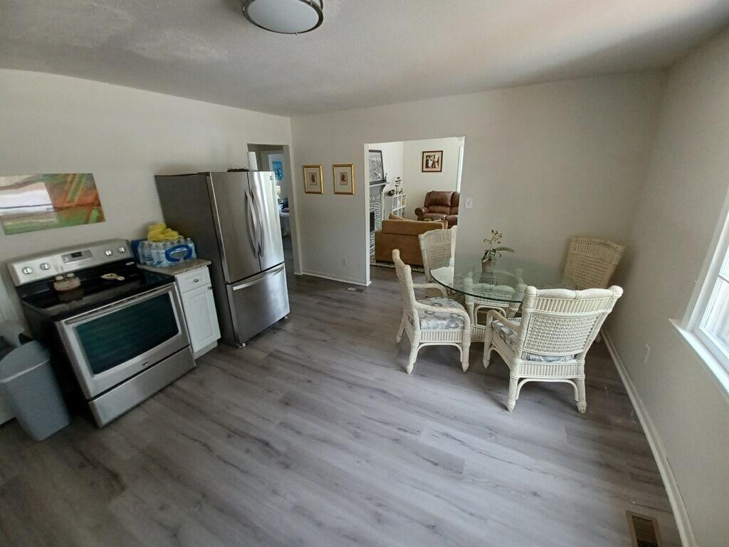 130 County Rd S-01-32 Abbeville, SC 29620 - Photo 8 of 20 Kitchen 2