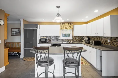 $1,885,000 | 152 Kimball Road, Amesbury, MA 01913