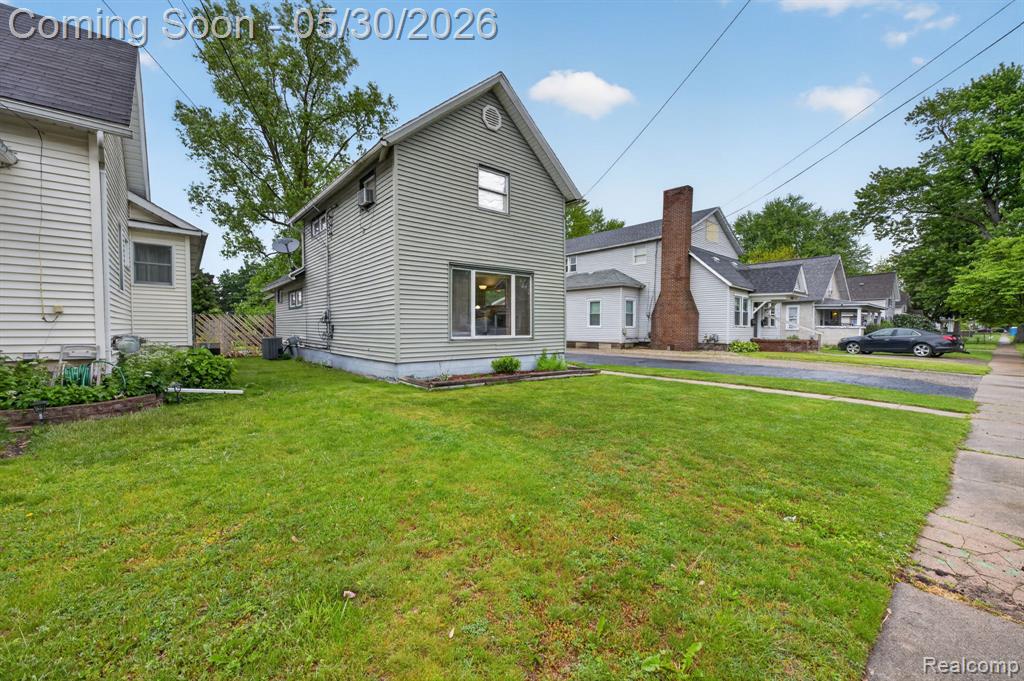 304 West Ridge Street Owosso, MI 48867 - Photo 5 of 45