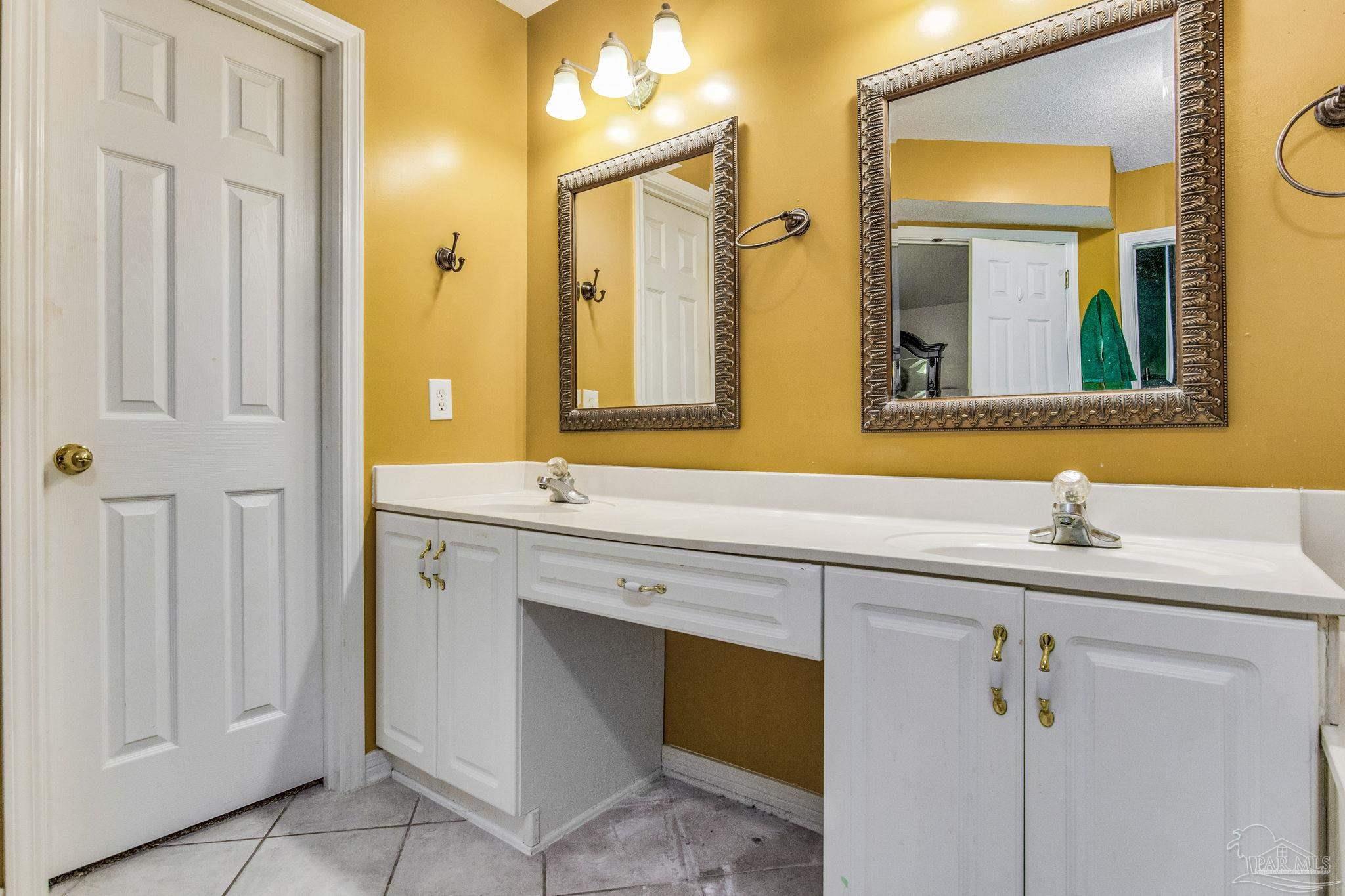 2586 Crescent Road Navarre, FL 32566 - Photo 5 of 50