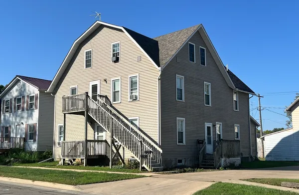 $229,900 | 318 North Main Street, Maquoketa, IA 52060