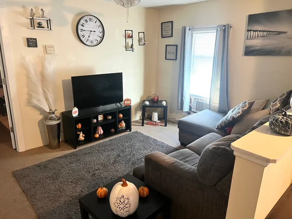 $229,900 | 318 North Main Street, Maquoketa, IA 52060