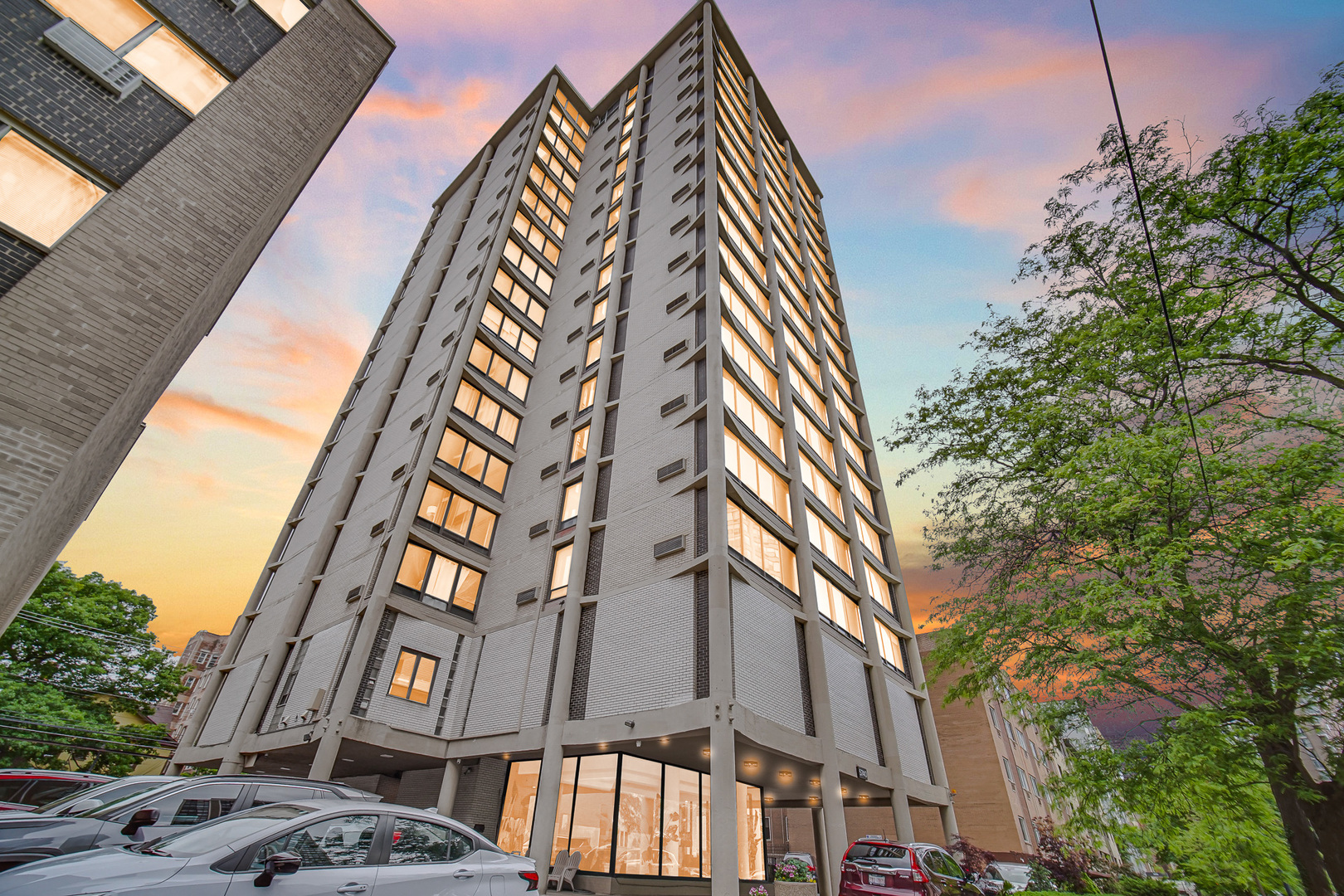 5740 North Sheridan Road, Unit 11A Chicago, IL 60660 - Photo 1 of 20
