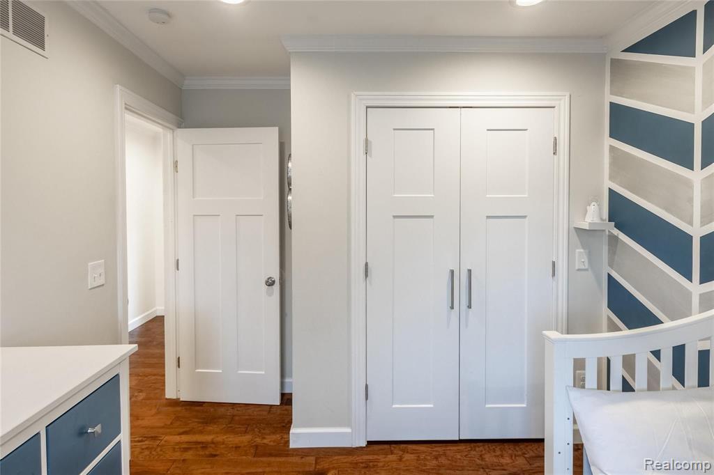 2271 Haslett Road East Lansing, MI 48823 - Photo 24 of 48