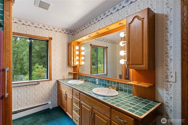 $690,000 | 671 South Edmonds Road, Coupeville, WA 98239