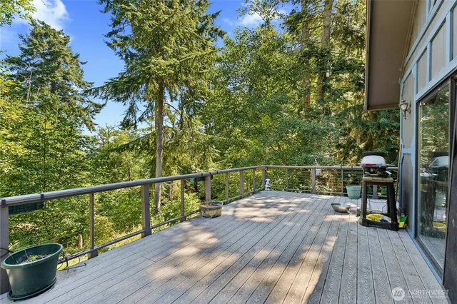 $690,000 | 671 South Edmonds Road, Coupeville, WA 98239