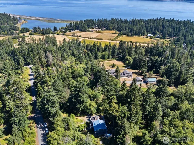 $690,000 | 671 South Edmonds Road, Coupeville, WA 98239