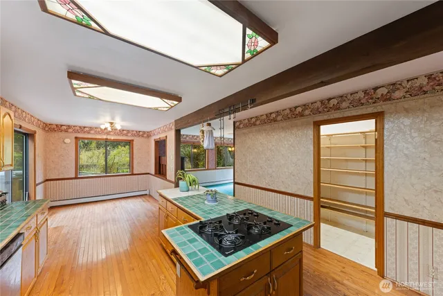 $690,000 | 671 South Edmonds Road, Coupeville, WA 98239