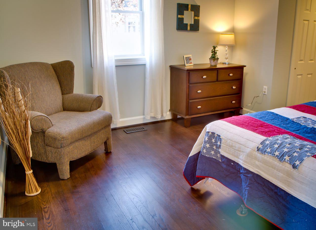 5605 Clifton Road Clifton, VA 20124 - Photo 11 of 18 Gallery Image 11