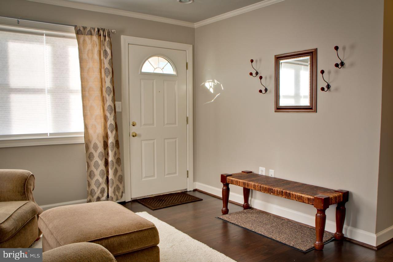 5605 Clifton Road Clifton, VA 20124 - Photo 5 of 18 Gallery Image 5