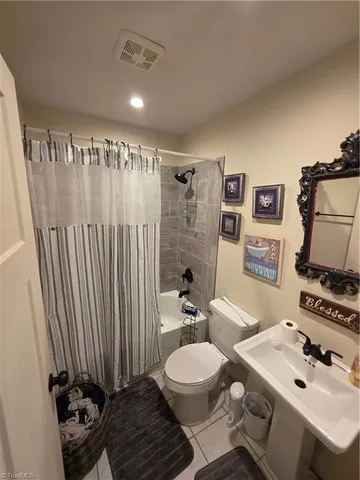 $615,000 | 252 Lynn Drive, Lexington, NC 27292