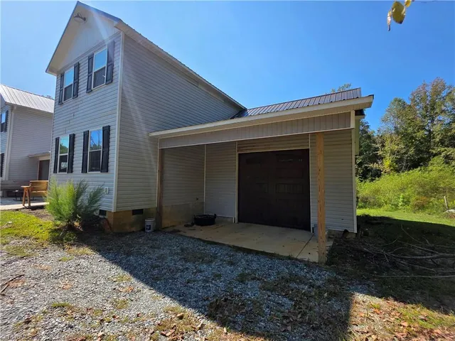 $615,000 | 252 Lynn Drive, Lexington, NC 27292