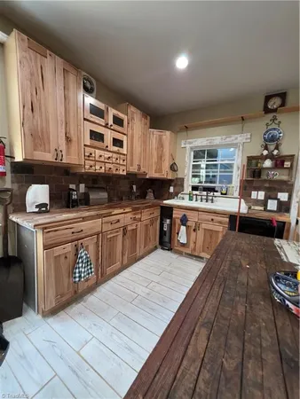 $600,000 | 252 Lynn Drive, Lexington, NC 27292