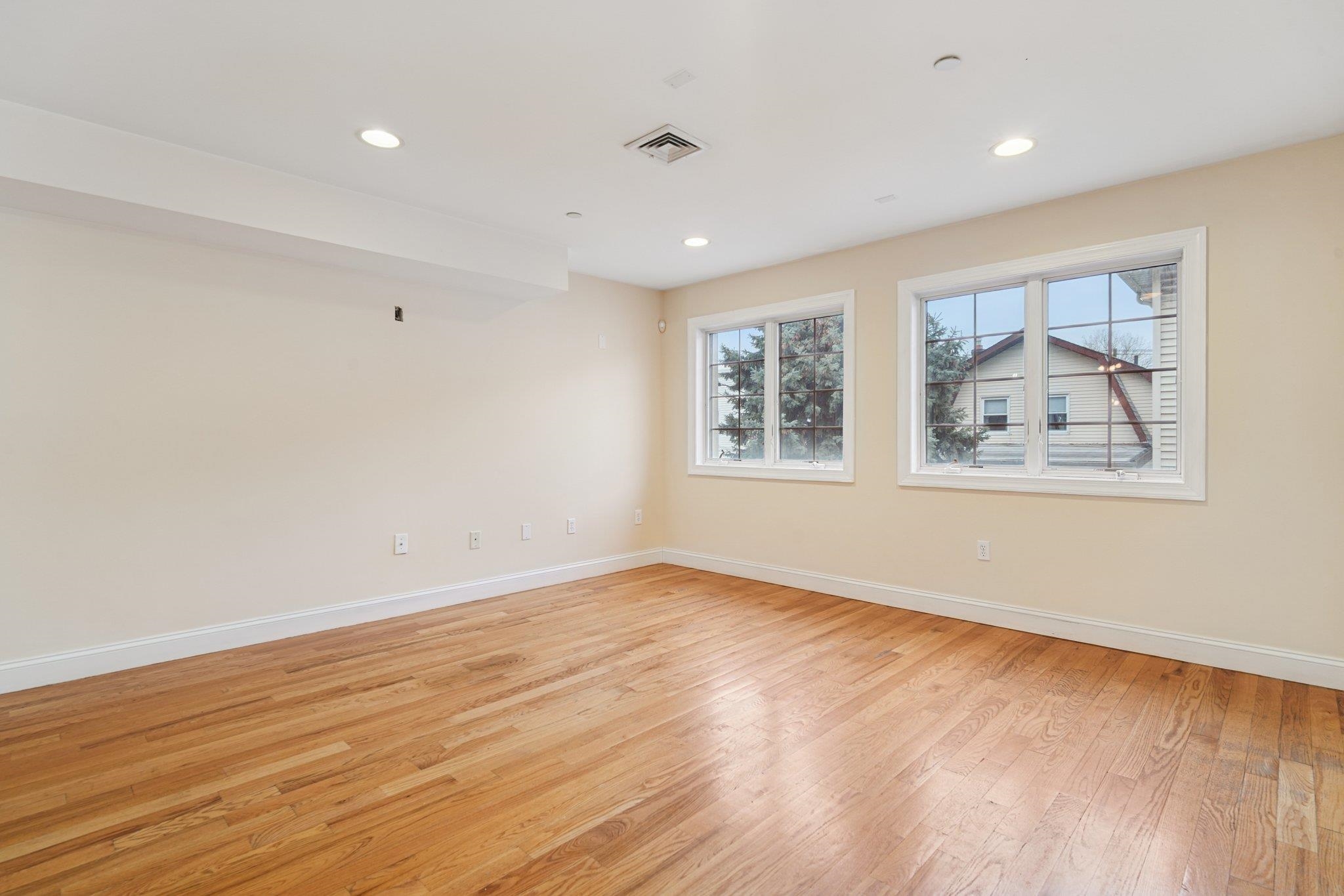 124 68th Street, Unit 203 Guttenberg, NJ 07093 - Photo 7 of 14