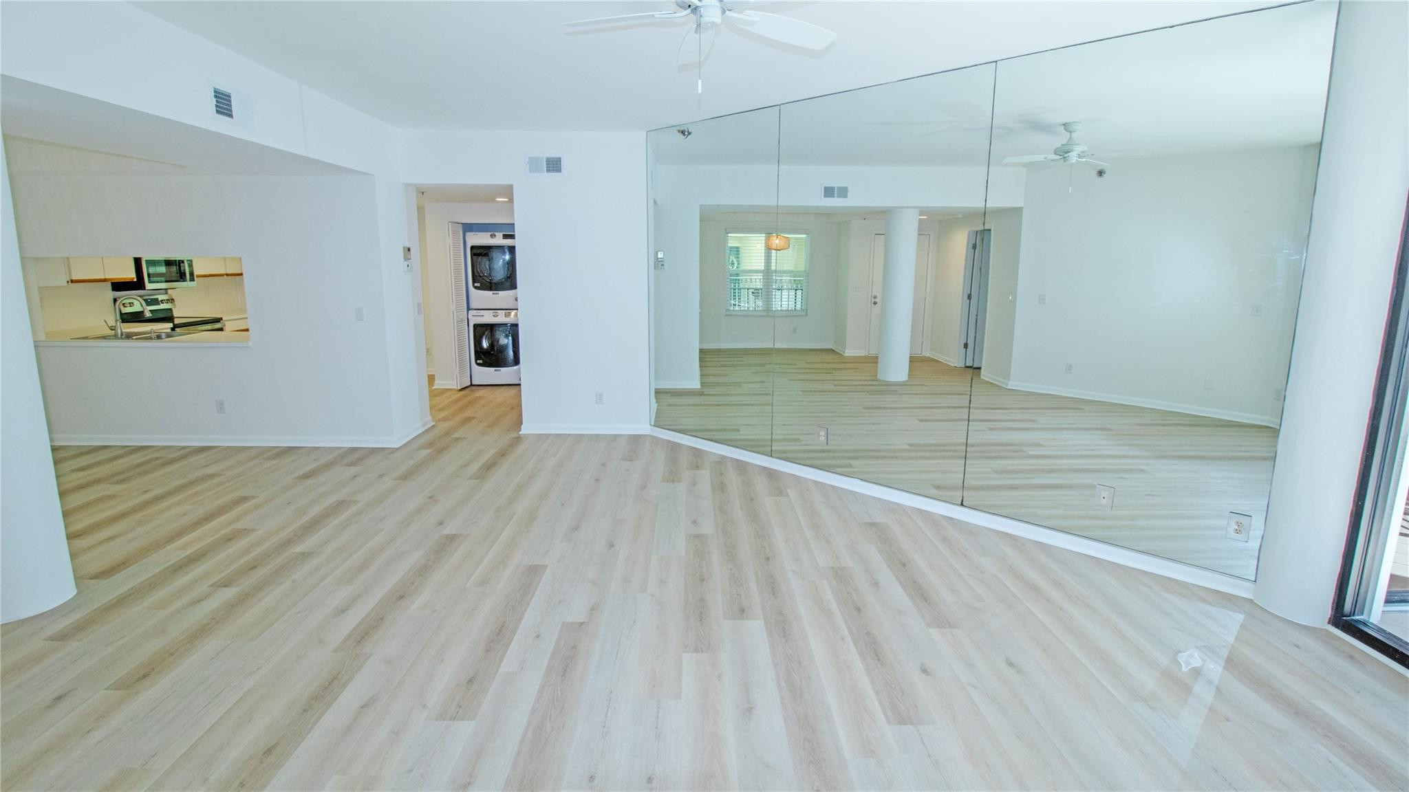 221 Northeast Plantation Road, Unit 213 Stuart, FL 34996 - Photo 5 of 33 Photo 5