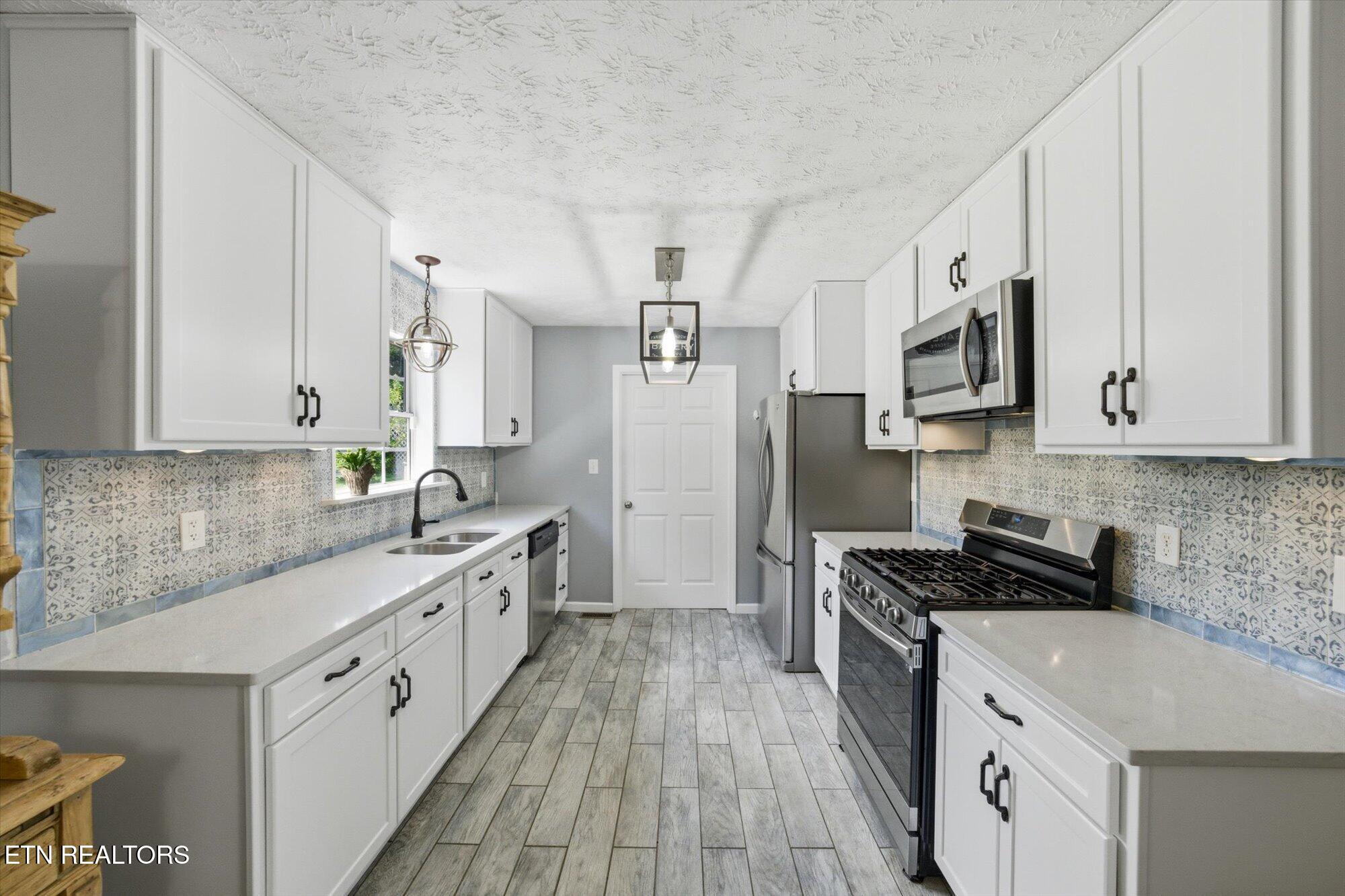 1618 Rivergate Ridge Court Sevierville, TN 37862 - Photo 6 of 25 14-1618-Rivergate-Ridge-Ct-Sevierville-T