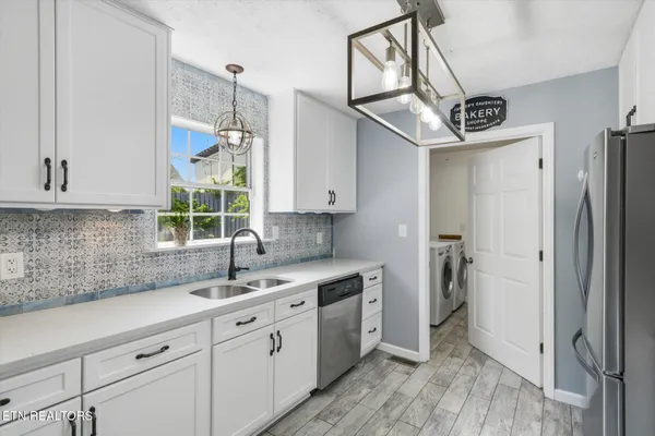 $374,900 | 1618 Rivergate Ridge Court, Sevierville, TN 37862