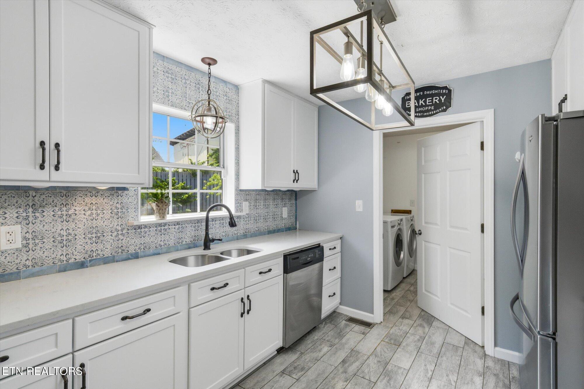 1618 Rivergate Ridge Court Sevierville, TN 37862 - Photo 7 of 25 15-1618-Rivergate-Ridge-Ct-Sevierville-T