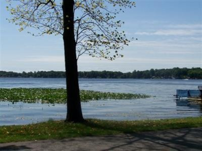 50702 Garrett Road, Unit 2 Dowagiac, MI 49047 - Photo 2 of 9 Gallery Image 2