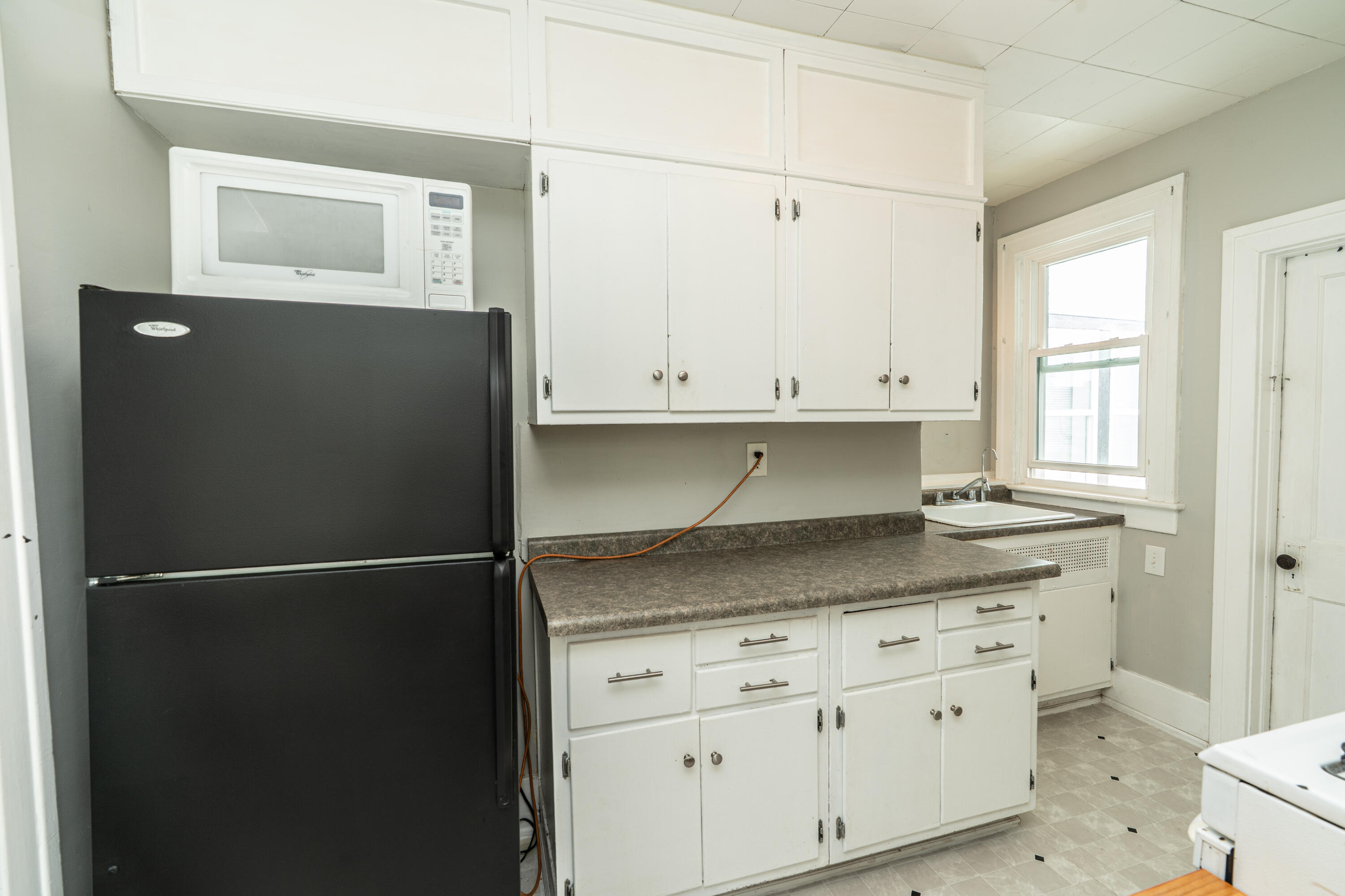 1069 2nd Street Muskegon, MI 49440 - Photo 7 of 31 1069-Second-St-10
