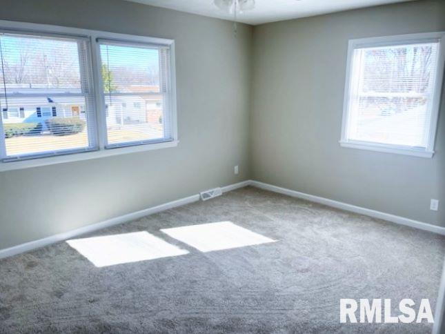 33 Foresters Lane Springfield, IL 62704 - Photo 2 of 11
