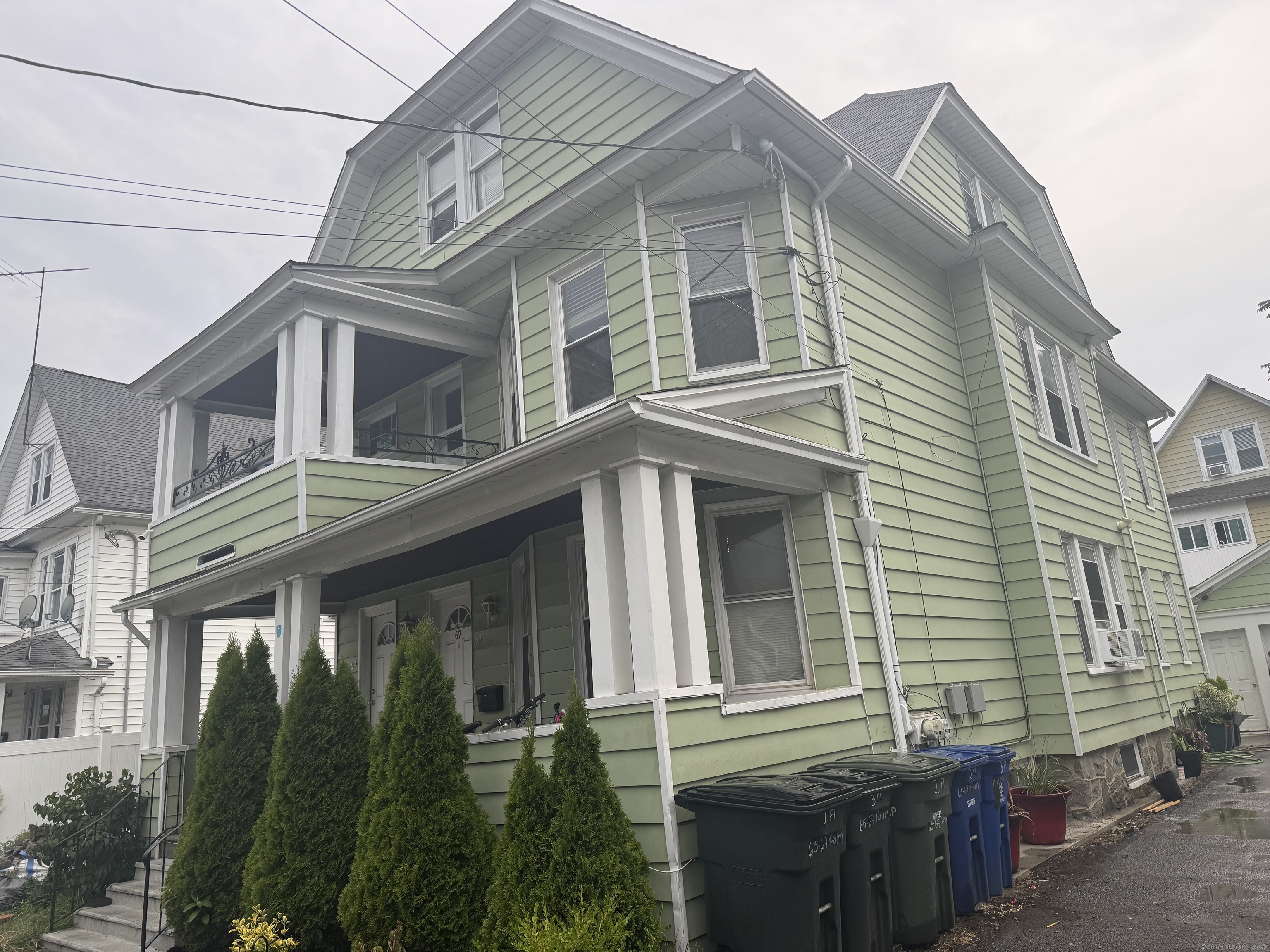 65 Palm Street Bridgeport, CT 06610 - Photo 2 of 13