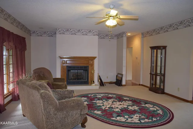 $402,500 | 239 Sulphur Springs Road, Harlan, KY 40840