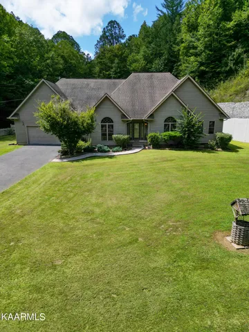 $402,500 | 239 Sulphur Springs Road, Harlan, KY 40840