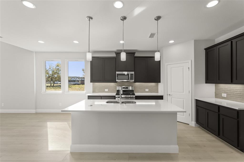 1212 Redcoat Drive Forney, TX 75126 - Photo 2 of 37 Kitchen