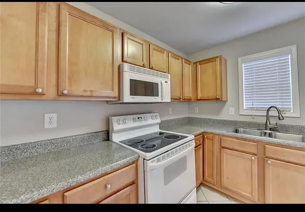 $1,750 | 810 Summer Place Northwest, Norcross, GA 30071