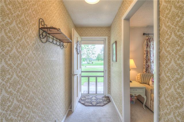 4736 Midland Road Christiana, TN 37037 - Photo 10 of 19 Inviting foyer enters into the living area or den. What a great way to greet your guest.