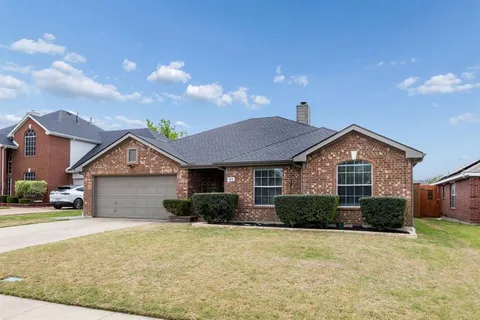 $335,000 | 413 Highview Circle, Royse City, TX 75189