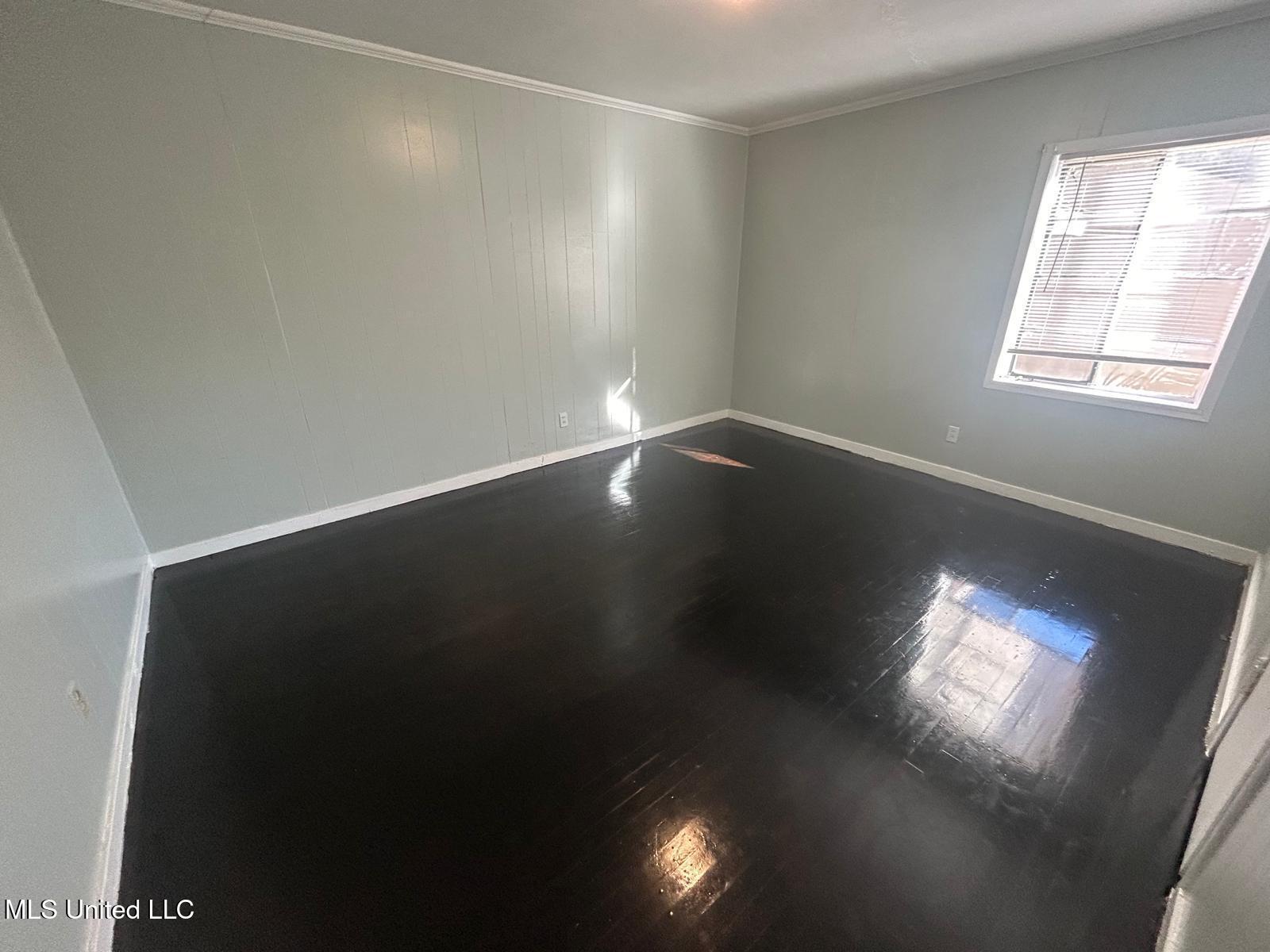 1054 Matthews Avenue Jackson, MS 39209 - Photo 8 of 13 09 - Interior