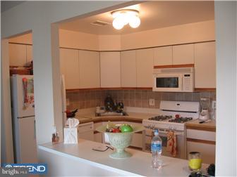 301 Byberry Road, Unit E21 Philadelphia, PA 19116 - Photo 3 of 10 Kitchen