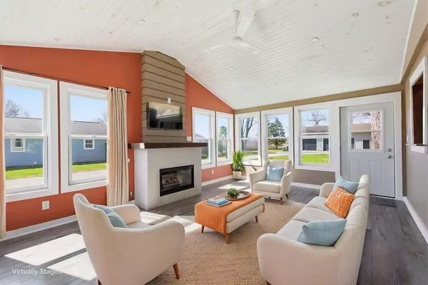 $349,900 | 710 South Elm Street, Three Oaks, MI 49128