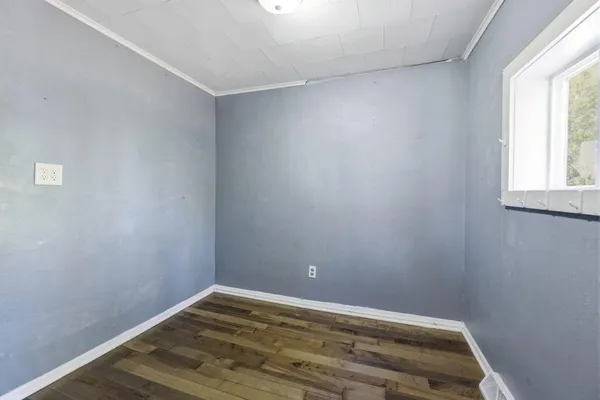 $349,900 | 710 South Elm Street, Three Oaks, MI 49128
