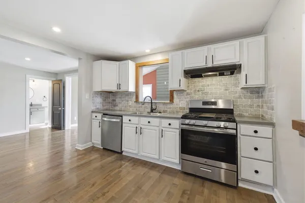 $349,900 | 710 South Elm Street, Three Oaks, MI 49128