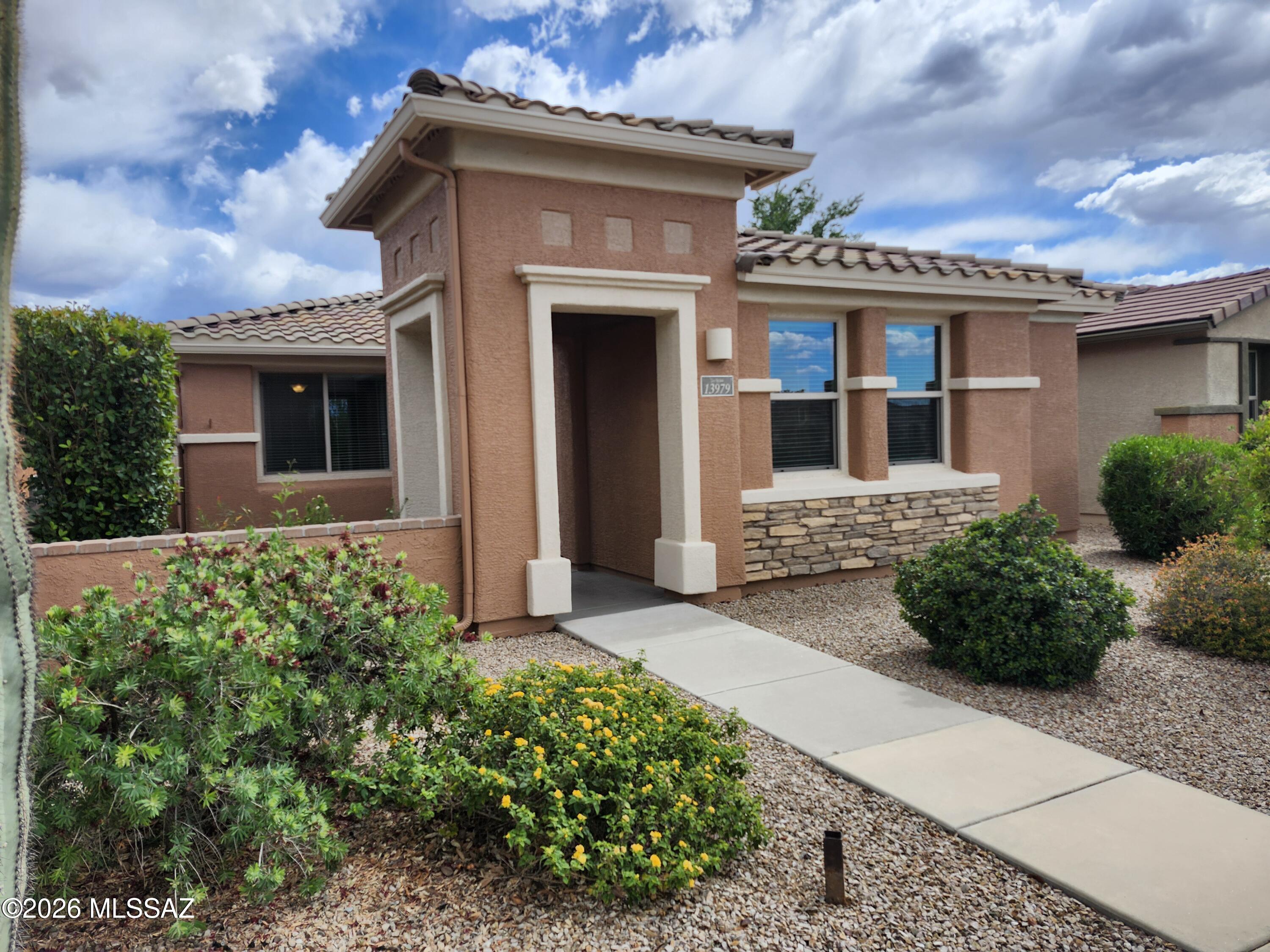 13979 East Cheavront Loop Vail, AZ 85641 - Photo 2 of 39 20260507_145555