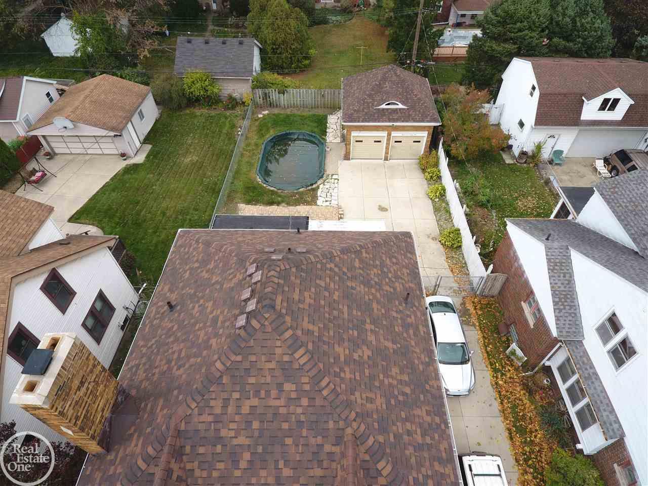 15785 Charles R Avenue Eastpointe, MI 48021 - Photo 48 of 54 50026823-47.JPG