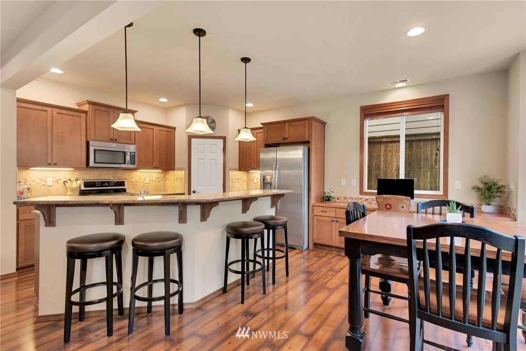 4212 230th Place Southeast Bothell, WA 98021 - Photo 4 of 27