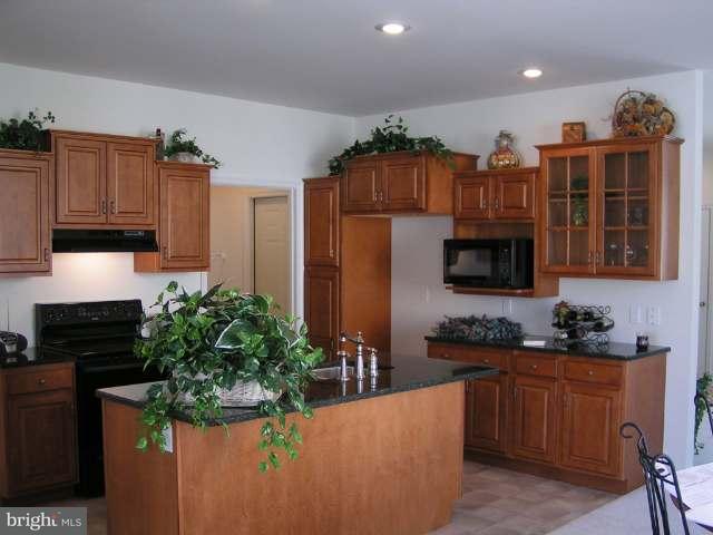 600 Raspberry Lane Lebanon, PA 17046 - Photo 3 of 7 Gallery Image 3