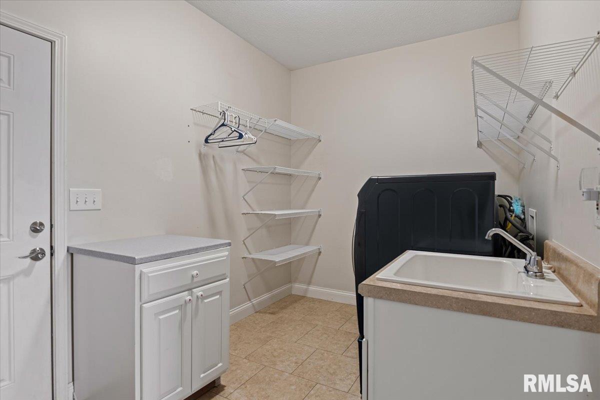 517 Heathrow Lane Rochester, IL 62563 - Photo 28 of 56